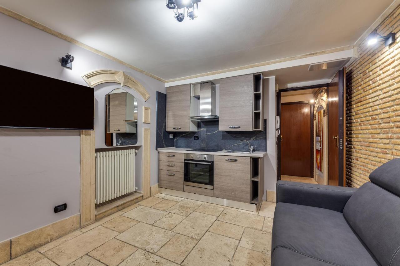 Apartmán Lares Navona Řím Exteriér fotografie