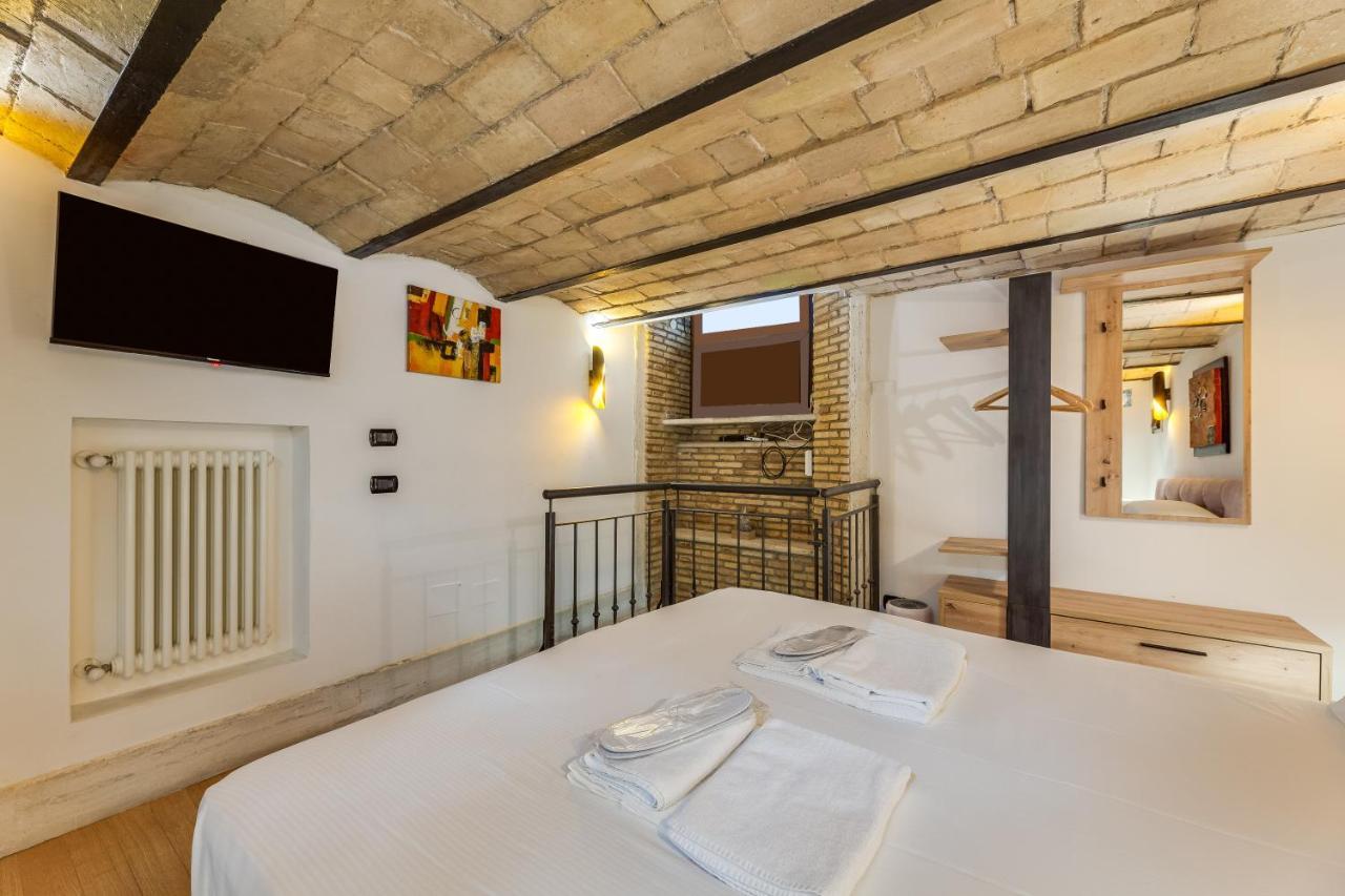 Apartmán Lares Navona Řím Exteriér fotografie