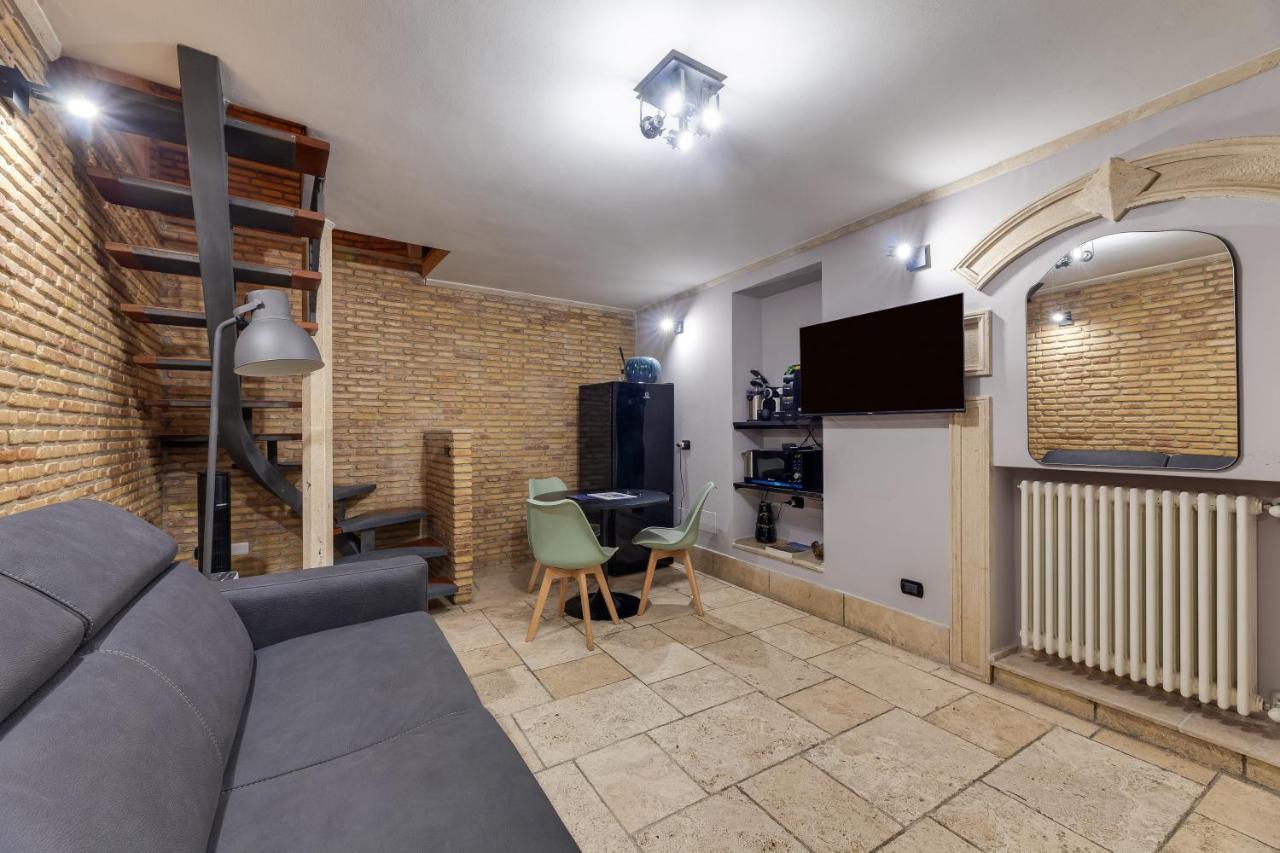 Apartmán Lares Navona Řím Exteriér fotografie